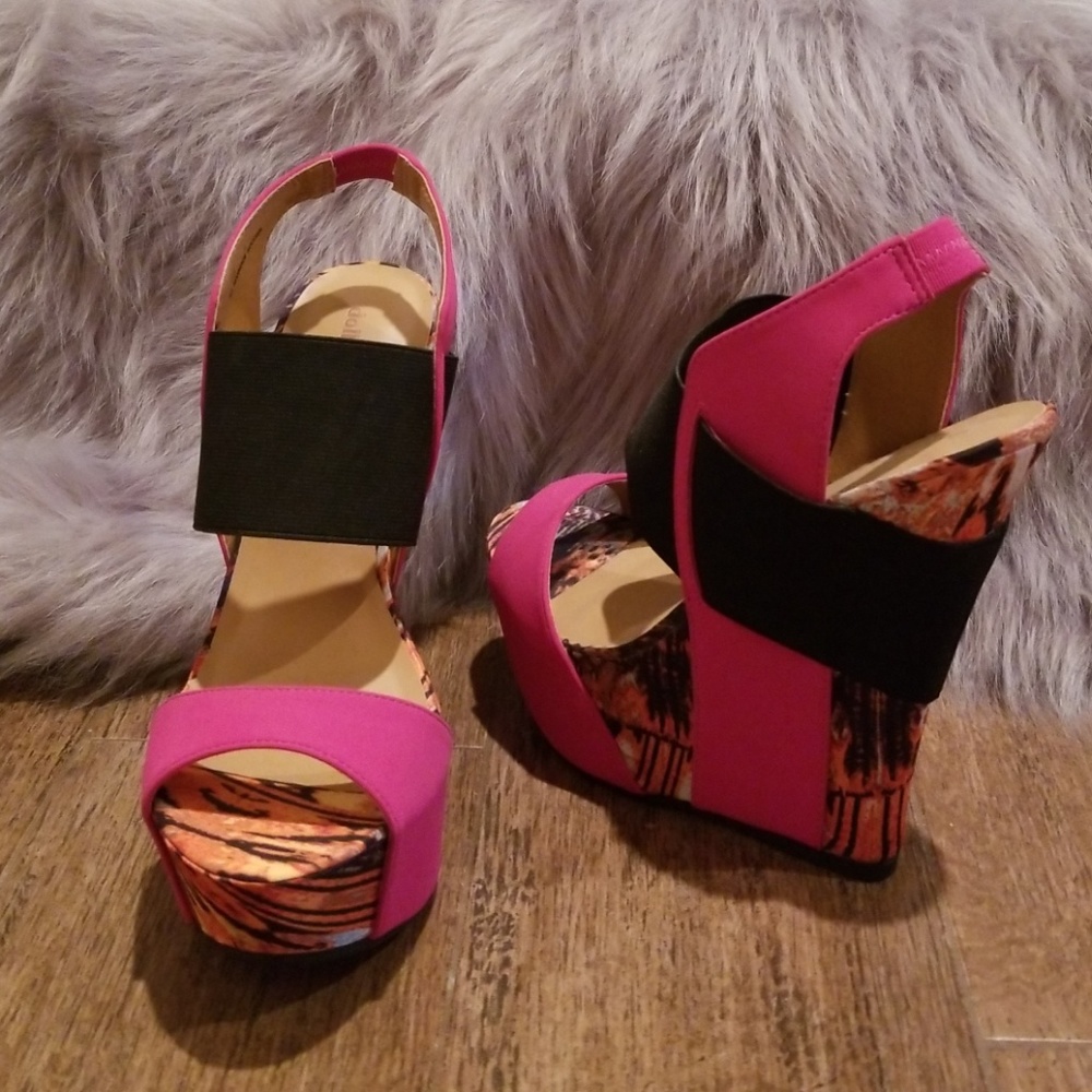 Colorful Printed Sandal Women Sz 9